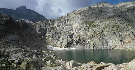 Passage près du lac coté 2583, il faut viser le talweg qui est sous le pic Long