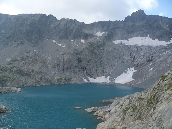 Le lac Tourrat 2621 m et le pic Long 3192 m