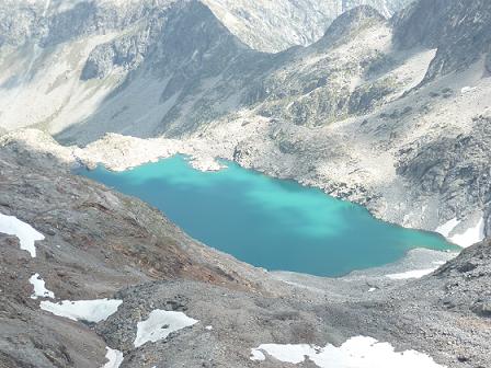 Du sommet du pic de Bugarret 3031 m, le lac Tourrat