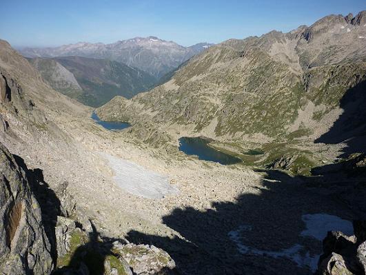 Du Coll de Ballibierna 2732 m, les ibons de Ballibierna et le Posets