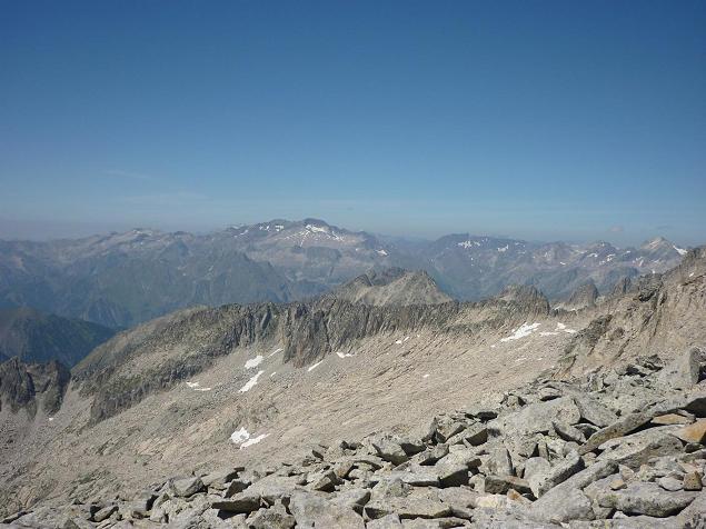 Du sommet de la Punta de la Brecha Russell 3192 m, le Posets, Schrader et Perdiguère