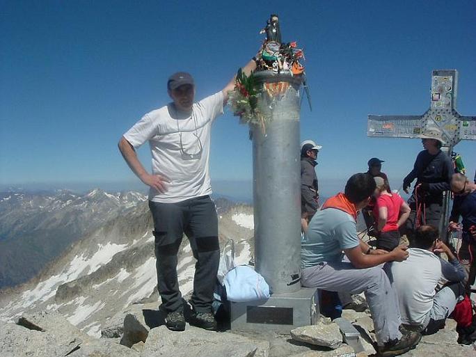 Pilar est là, la virgen del Pilar au sommet du pic d Aneto