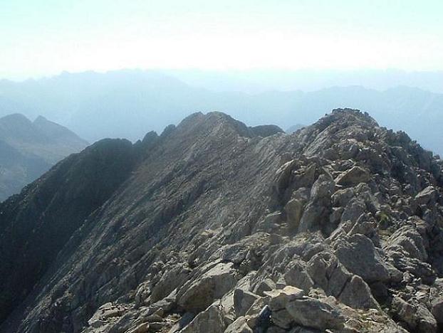 Du Ballibierna 3067 m, la crête Est