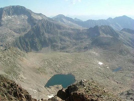 Du ballibierna Nord 3030 m, l Estany Gelat