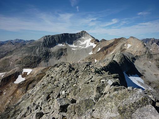 Du sommet du pic de Maupas 3109 m, le pic Perdiguère, le pic Royo et la Pointe de Litérole